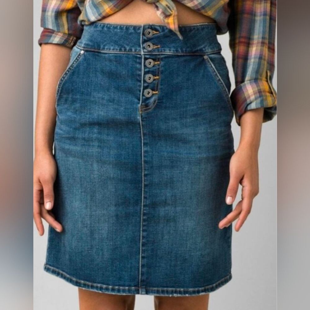 Prana Medium Wash Blue Aubrey Denim Jean Skirt Womens Size 0 Button Fly Stretch